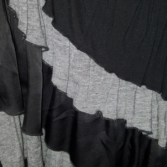 ➕Fun and Flirty Torrid Black & Gray Ruffle Tank - Picture 3 of 5